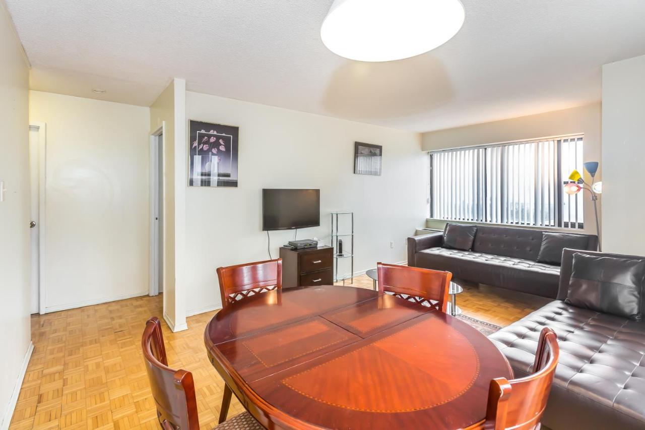 Toronto Furnished Living-Gerard Apartment Exterior photo