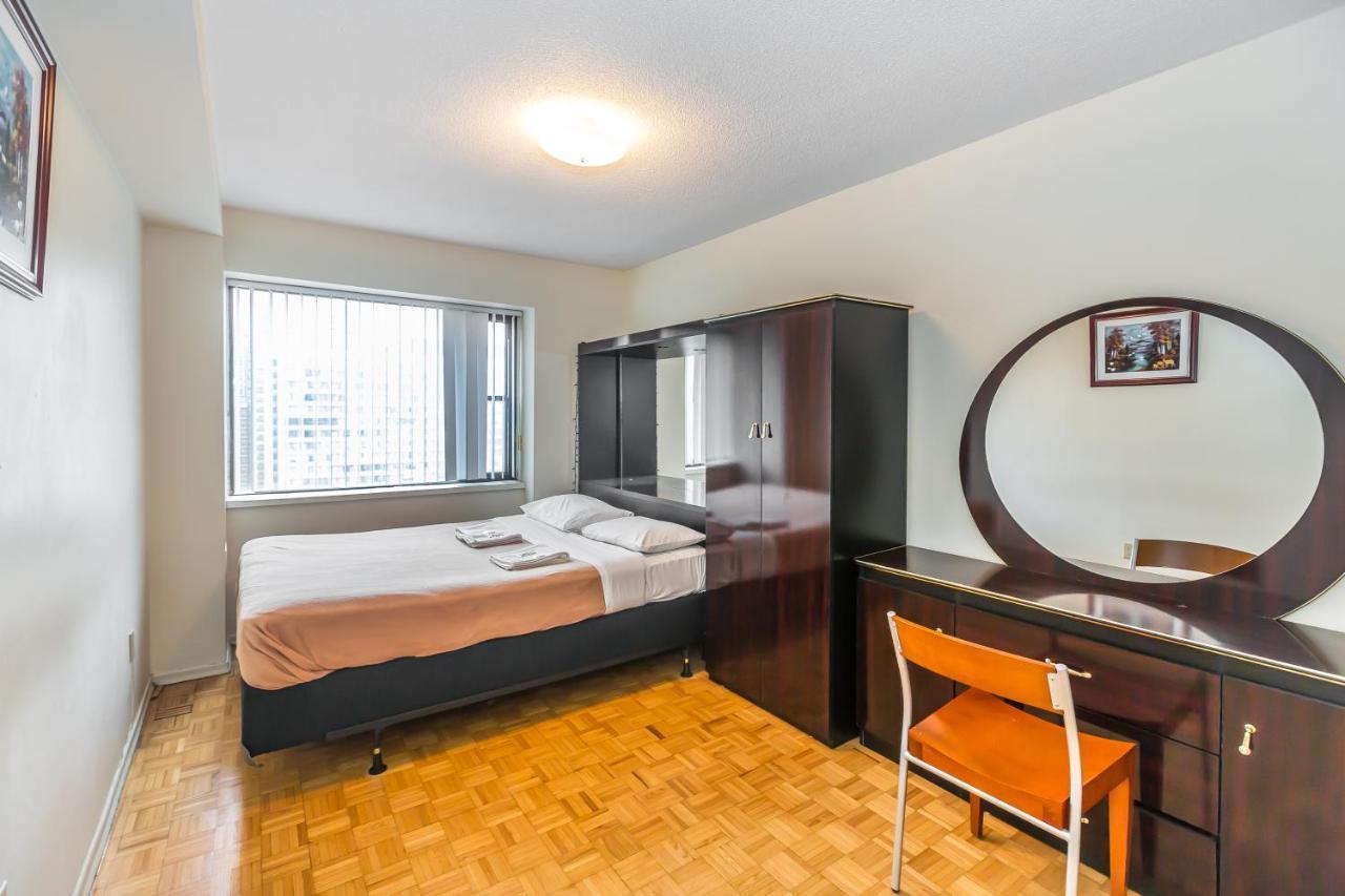Toronto Furnished Living-Gerard Apartment Exterior photo