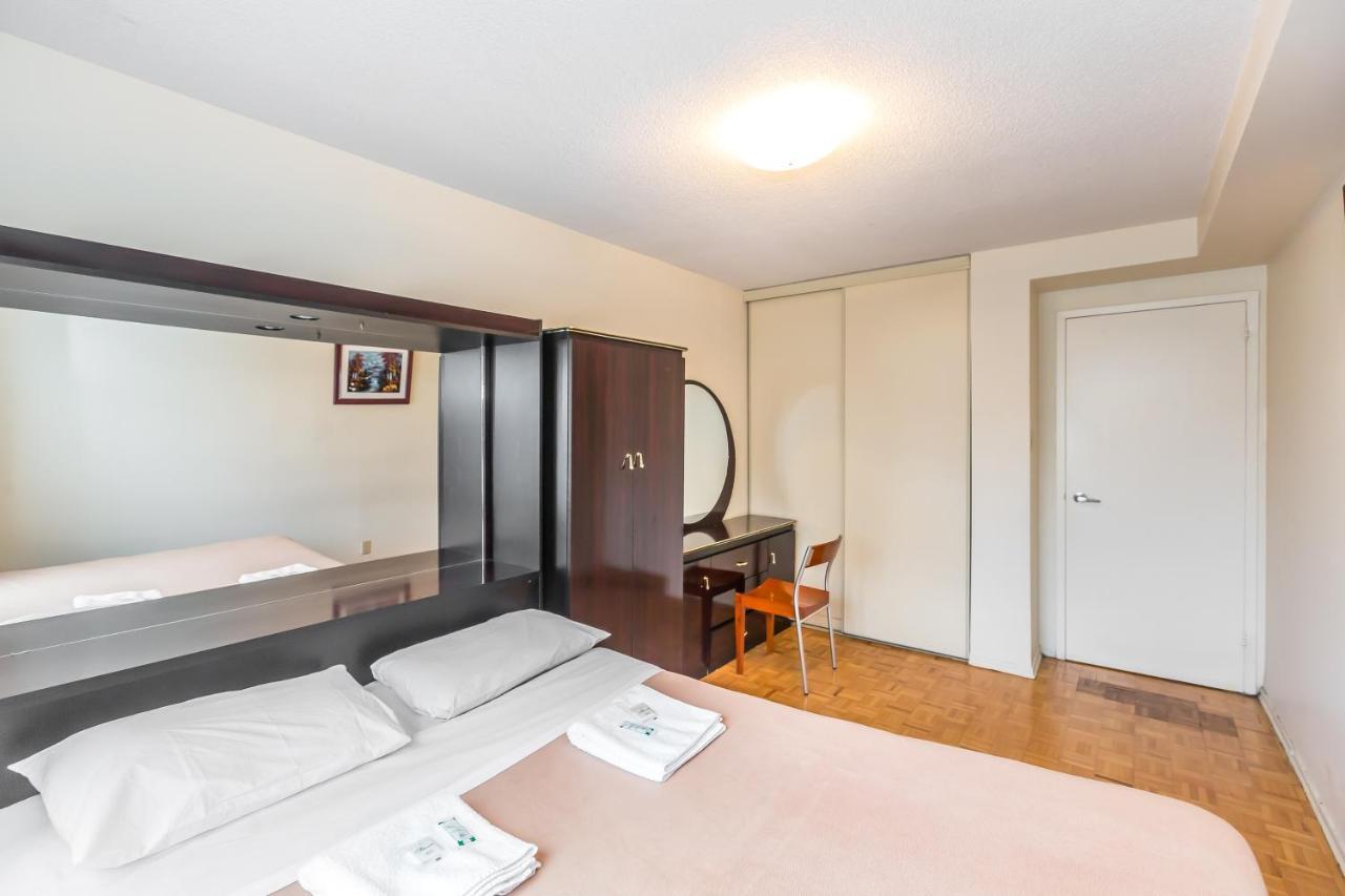 Toronto Furnished Living-Gerard Apartment Exterior photo
