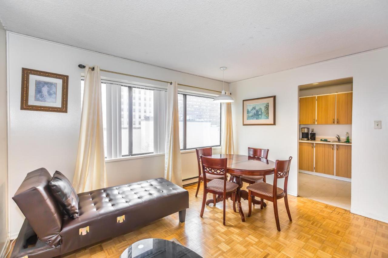 Toronto Furnished Living-Gerard Apartment Exterior photo