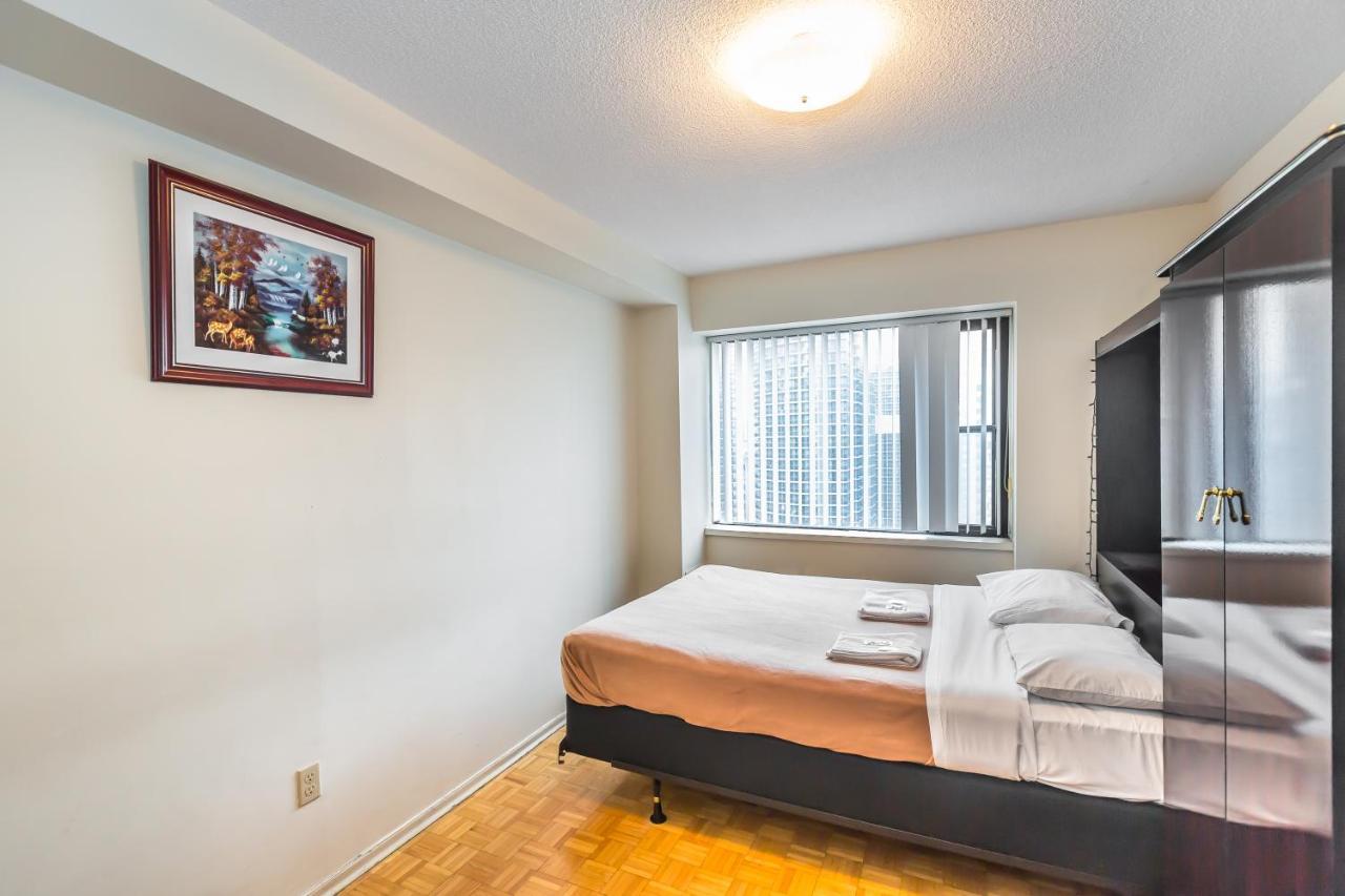 Toronto Furnished Living-Gerard Apartment Exterior photo