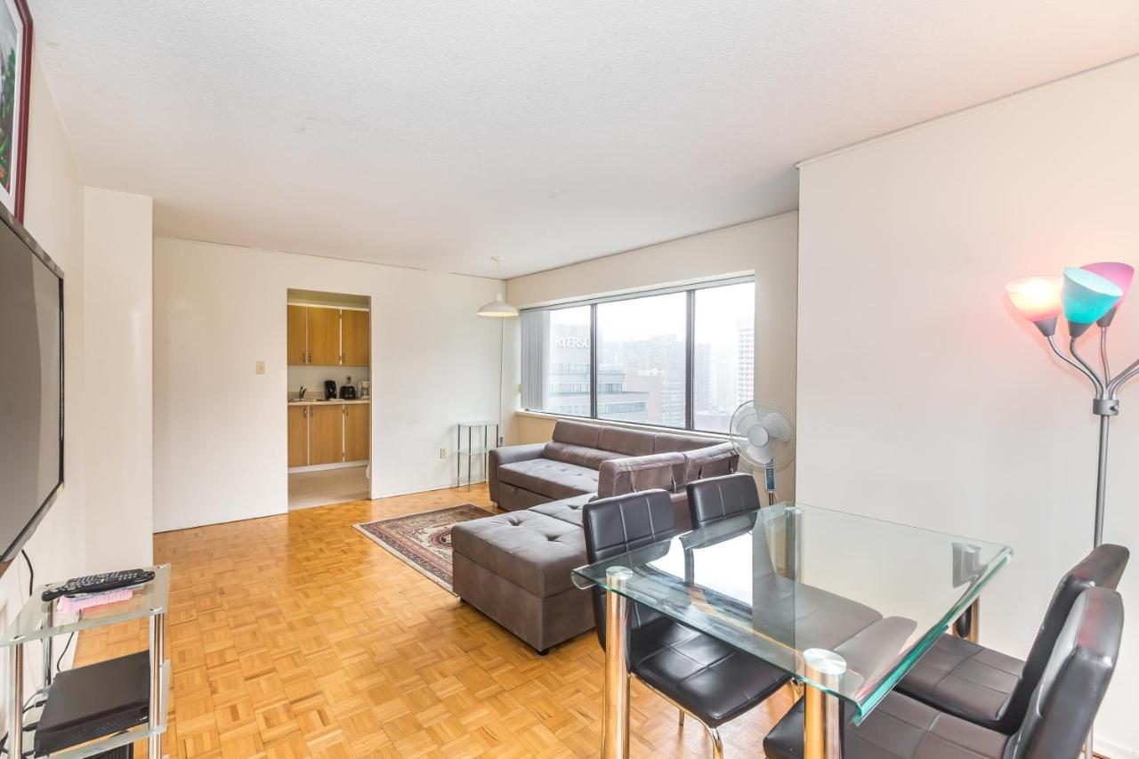 Toronto Furnished Living-Gerard Apartment Exterior photo