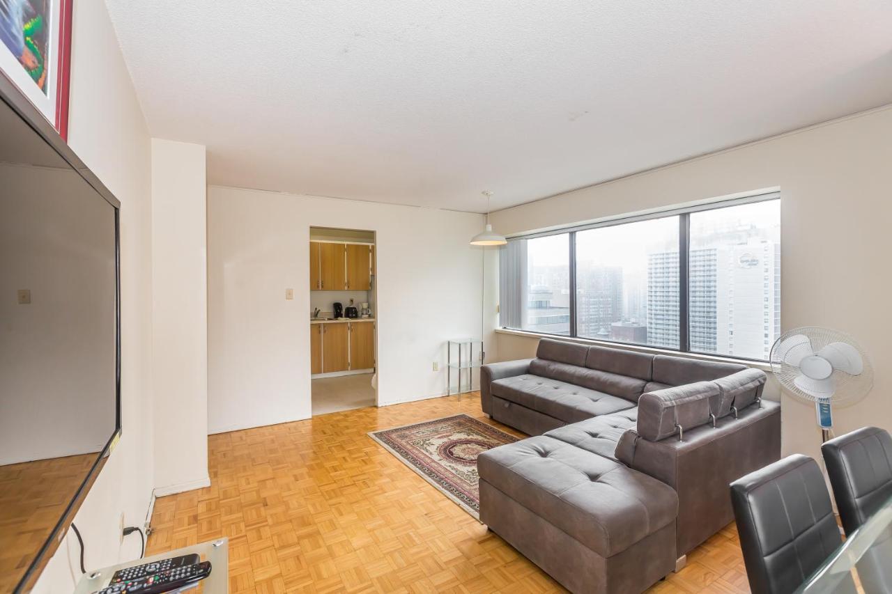 Toronto Furnished Living-Gerard Apartment Exterior photo