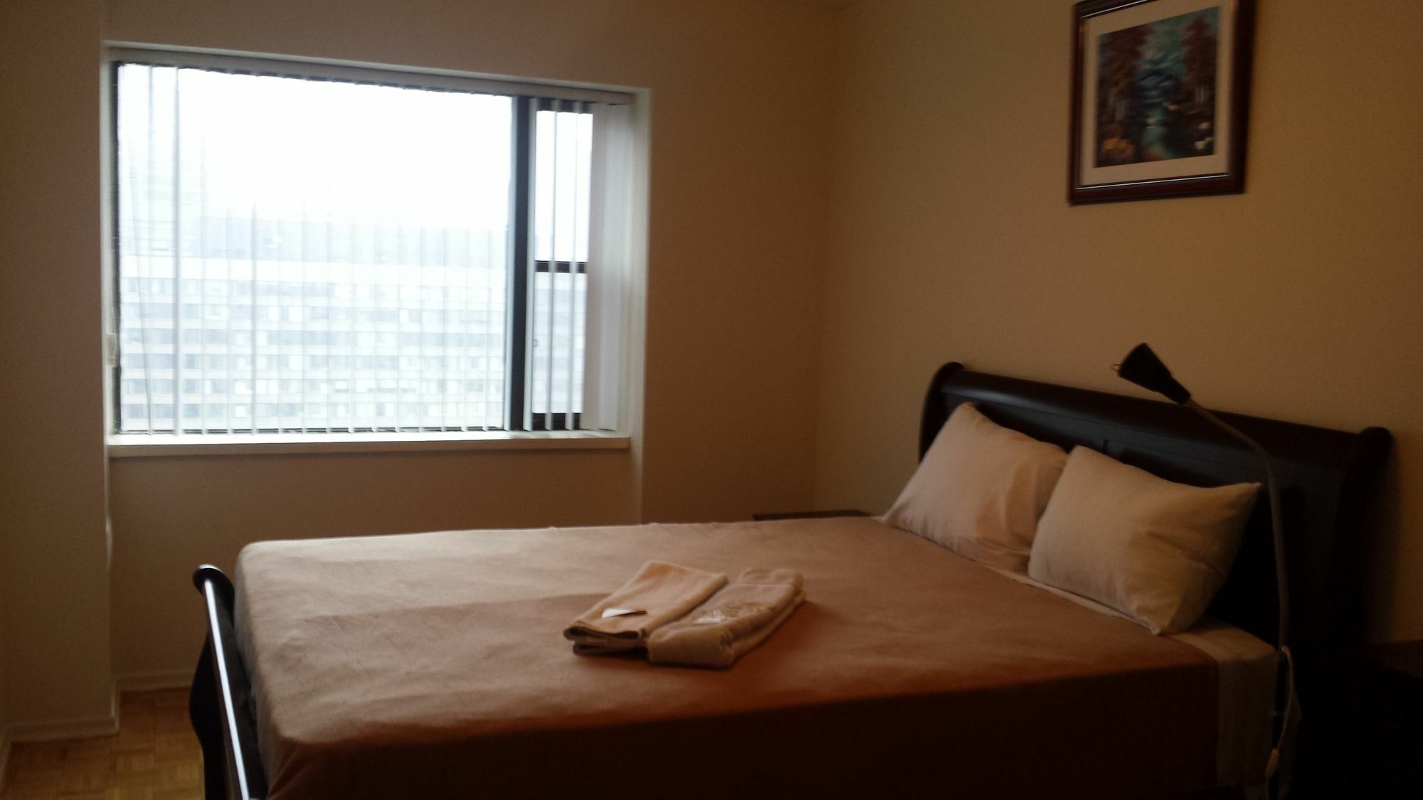Toronto Furnished Living-Gerard Apartment Exterior photo