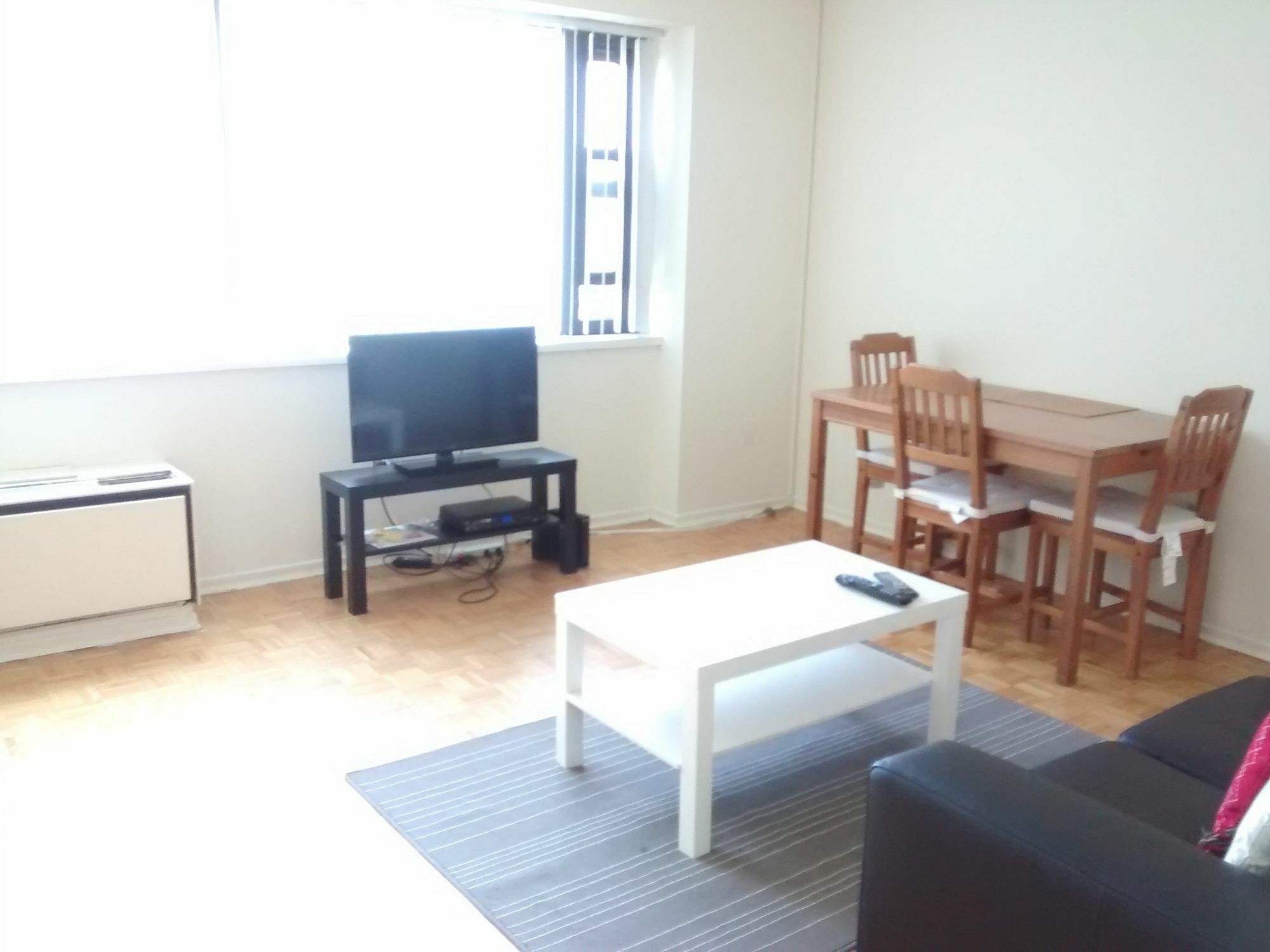 Toronto Furnished Living-Gerard Apartment Exterior photo