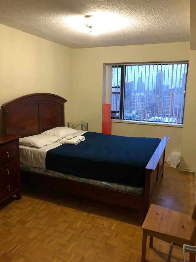 Toronto Furnished Living-Gerard Apartment Exterior photo